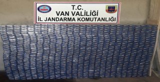 Çaldıranda 3 At Sırtına 7 Bin 450 Paket Kaçak Sigara Ele Geçirildi