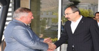 Kto Yönetim Kurulu Kayseri Osbyi Ziyaret Etti