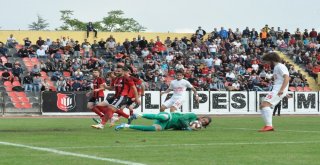 Tff 2. Lig Utaş Uşakspor:2 - Sancaktepe Belediyespor:1