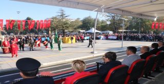 Düzcede Cumhuriyet Bayramı Coşku İle Kutlanıyor
