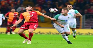 Spor Toto Süper Lig: Galatasaray: 0 - Bursaspor: 0 (Maç Devam Ediyor)