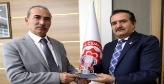 Tsyd Sivas Şubesi İle Cumhuriyet Üniversitesi Arasında İşbirliği Protokolü