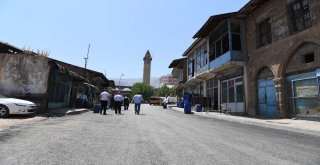 Bitlis Caddesi Asfaltlandı