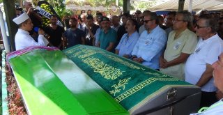 Tiyatro Sanatçısı Toron Karacaoğlu Balıkesirde Toprağa Verildi