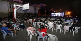 Konakta Açık Havada Sinema Keyfi Devam Ediyor