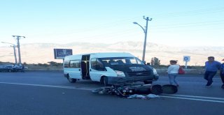 Giresunda Motosiklet İle Minibüs Çarpıştı: 2 Yaralı