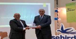 Ak Parti Erzurum İl Başkanı Öze ‘Yılın Siyasetçisi Ödülü