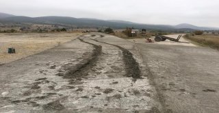 Kastamonuda Dökülen Beton Yola Zarar Verildi