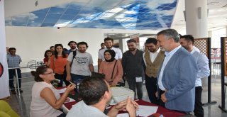 Rektör Bilgiç Yeni Omülülerin Mutluluğuna Ortak Oldu