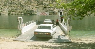 Fırat Nehrinde Feribot Taşımacılığına İlgi