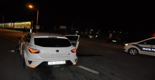 Kaza Sonrası Tarlaya Uçan Otomobilde 1İ Ağır 4 Kişi Yaralandı