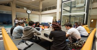 Hkü, Mezunları En Hızlı İş Bulan İlk 10 Üniversite Arasında Yer Aldı