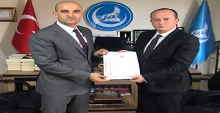 Eskişehir Ülkü Ocaklarının Tapusu Bahçeliye Sunuldu