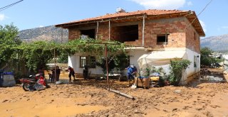 Selle Sarsılan Çiftçi Yaralarını Sarmaya Çalışıyor