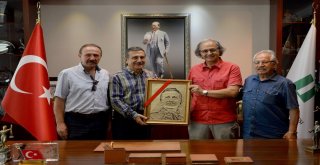 Başkan Ataça Özel Hediye