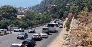 Plaja Ulaşmak İçinçin Kilometrelerce Uürüdüler