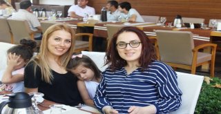 16 Yıl Sonra Buluştular