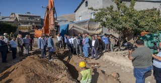 Başkan Polat, Kurucuovadaki Altyapı Çalışmalarını İnceledi