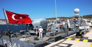 Bodrumda Savaş Gemisine Akın Ettiler