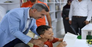Yeşilyurtta 24 Saat Boyunca Kitap Okuma Ve Ders Çalışma İmkanı