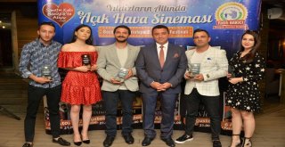 Bozüyük Belediyesi Açık Hava Sinema Festivalinde Yıldızlar Geçidi