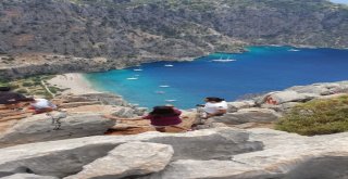 Ölüme Meydan Okuyarak Fotoğraf Çektiriyorlar