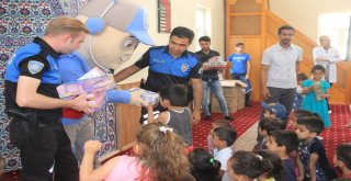 Hakkari Polisi Çocukları Bilgilendirdi