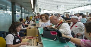 Ankaradan İlk Hac Kafilesi Dualarla Uğurlandı