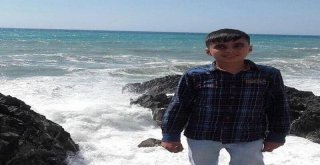 13 Yaşındaki Çocuk Yüzerken Kalp Krizi Geçirdi