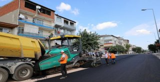 Yunus Emre Caddesinde Asfalt Çalışmaları Devam Ediyor