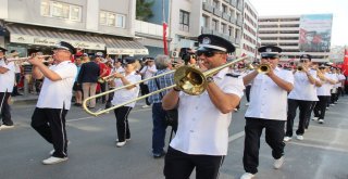 İzmirin Gurur Günü