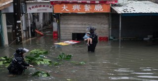 Çini Vuran Mangkhut Tayfununda Bilanço Artıyor: 4 Ölü, 200 Yaralı