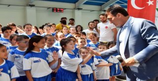 Başkan Dündardan Geleceğin Yüzücülerine Sertifika