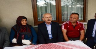 Kılıçdaroğlundan Heyelanda Ölen Vatandaşın Ailesine Taziye Ziyareti