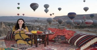 Balonlar Eşliğinde Muhteşem Manzara