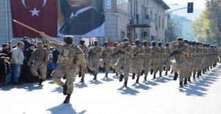 Cumhuriyet Coşkusuna Jandarma Timlerinin Gösteriler Damga Vurdu