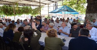 Ak Parti Grup Başkanvekili Bülent Turan Hemşehrileriyle Bayramlaştı