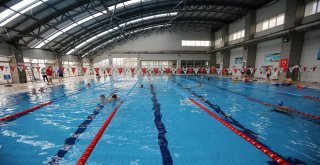 Yenimahalle Havuzlarında Yaz Yoğunluğu