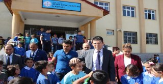 Varto Kaymakamı Erkan Kaçmazdan Okul Ziyareti
