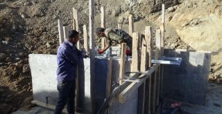 Hakkarideki Kayak Merkezinde Sezon Öncesi Hummalı Çalışmalar Sürüyor