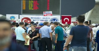 Ankaradan İlk Hac Kafilesi Dualarla Uğurlandı