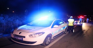 Boluda Kavşaktan Dönen Otomobil Kamyonla Çarpıştı: 5 Yaralı