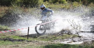 Motokros Yarışları İlginç Ödülleriyle Ön Plana Çıktı