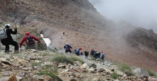 Aşık Seyrani Anısına 1. Erciyes Zirve Tırmanışı Gerçekleştirildi