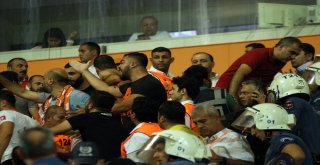 Adanaspor Başkanı İle Taraftarlar Arasında Gerginlik