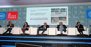 Yunan Gazeteciler Kartepe Zirvesinde Konuştu