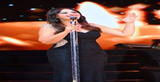 Ünlü Şarkıcı Zara Geçirdiği Trafik Kazasında Ölümden Dönmüş