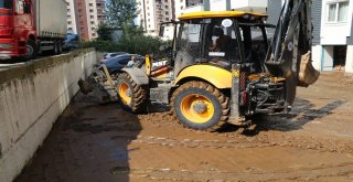 Trabzonda Selin Ardından Temizleme Çalışmaları Başladı