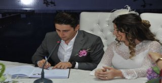 08.08.2018 Tarihinde Evlendiler