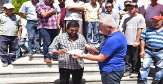 Döviz Bozduran Vatandaşa Başkan İspiroğlundan Çerezlik Fındık